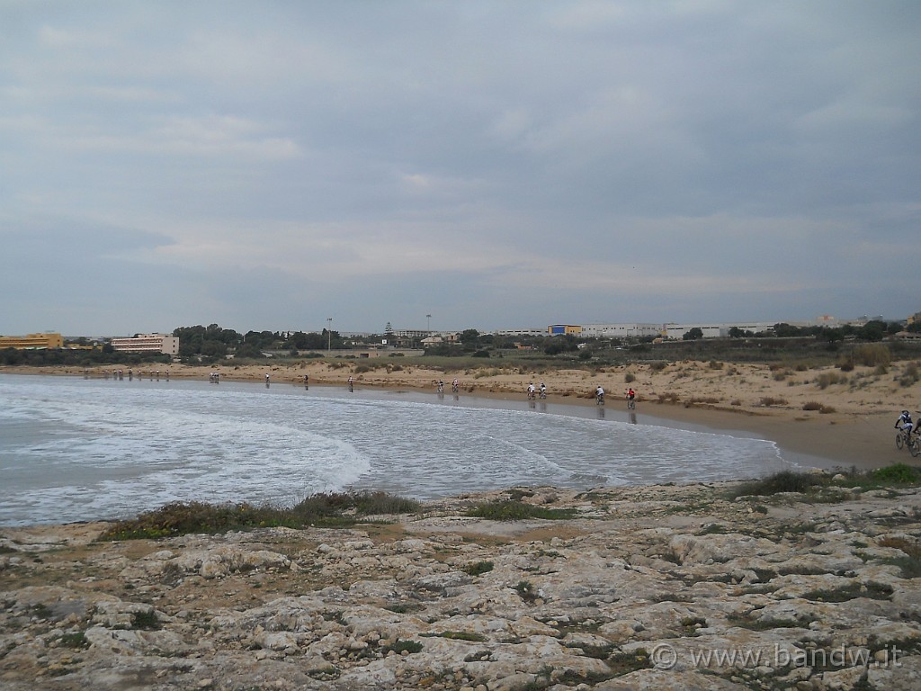 DSCN8373.JPG - La bellissima spiaggia di Maganuco ad Ispica