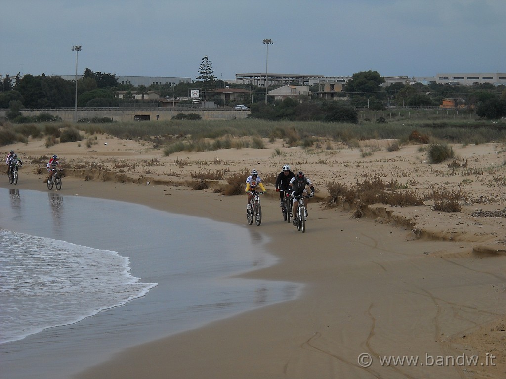 DSCN8411.JPG - Arrivano gli altri bikers