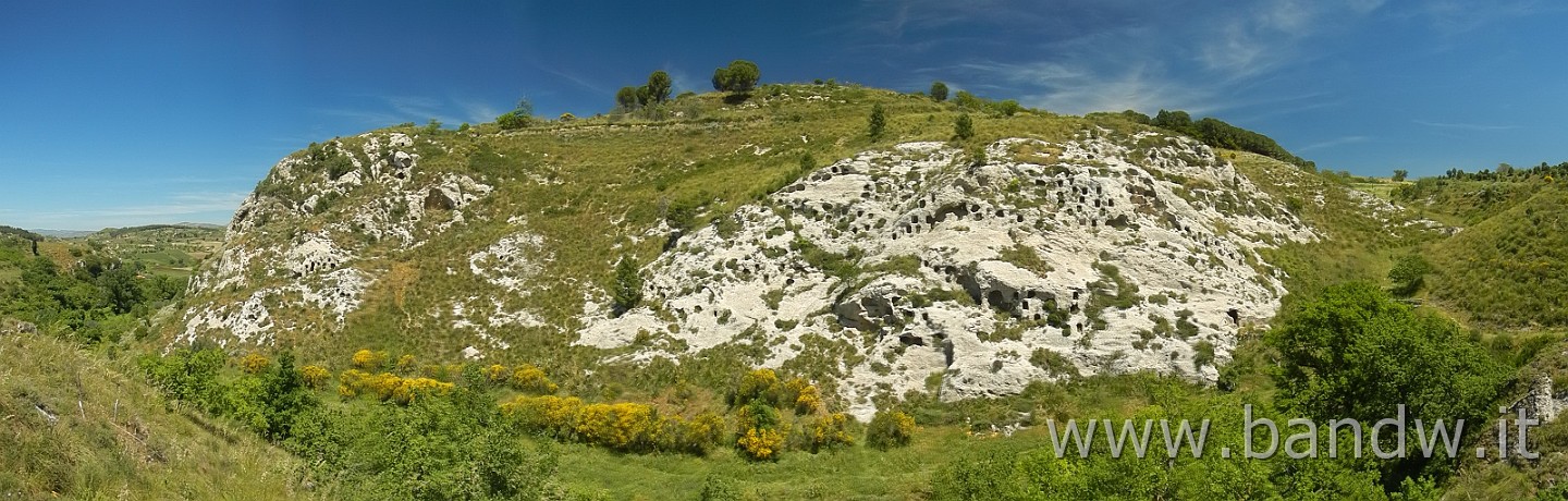 DSCN9300.JPG - Calascibetta e dintorni (Lago Villarosa, Villadoro, Cacchiamo, Monte altesina, Necropoli Realmese)