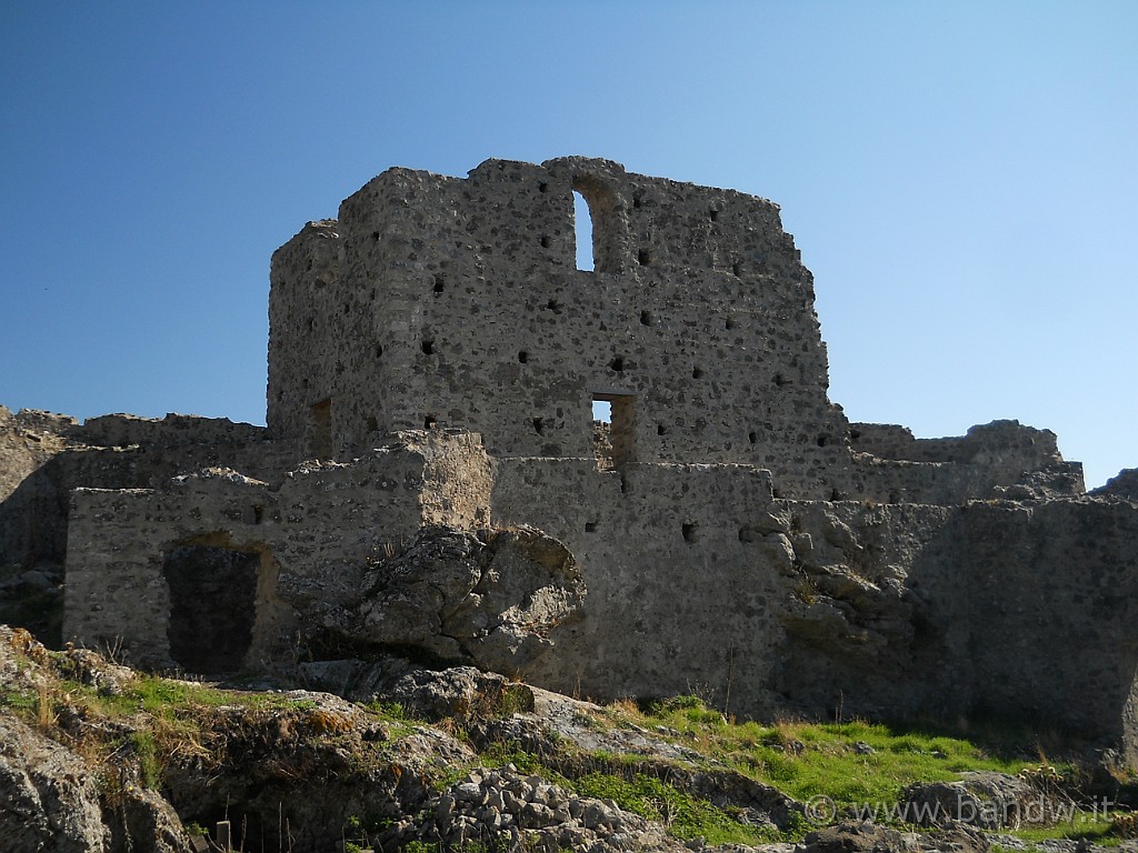 DSCN7720.JPG - Il Castello Belvedere di Fiumedinisi