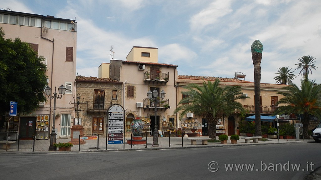 DSCN9526.JPG - Santo Stefano Di Camastra