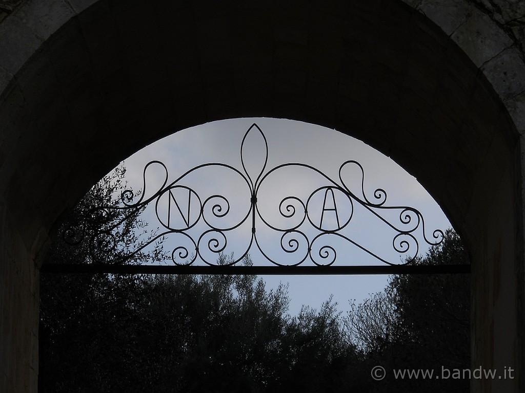 DSCN8682.JPG - Sulla porta di Noto Antica