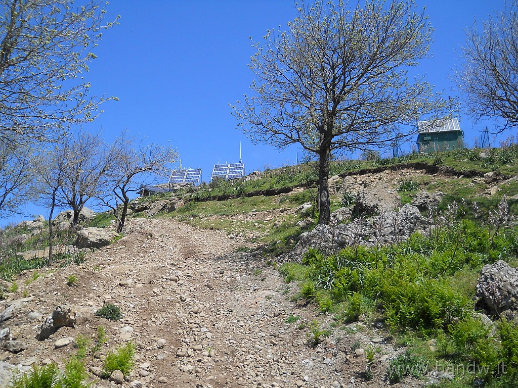 DSCN4704.JPG - Passo dopo passo, arriviamo fin sopra Montagna Grande