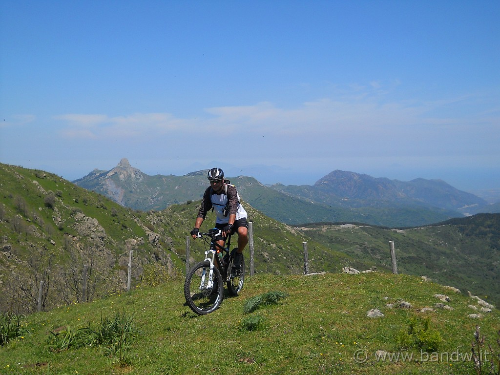 DSCN4709.JPG - .....da notare in fondo Rocca di Novara