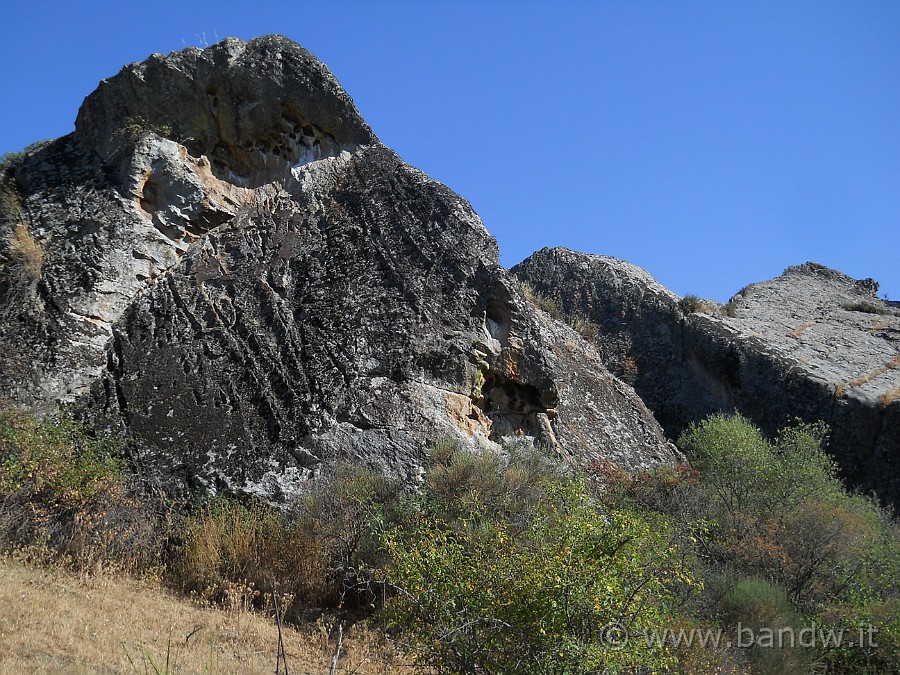 DSCN6165.JPG - Arriviamo nei pressi delle rocce di Cunnulio