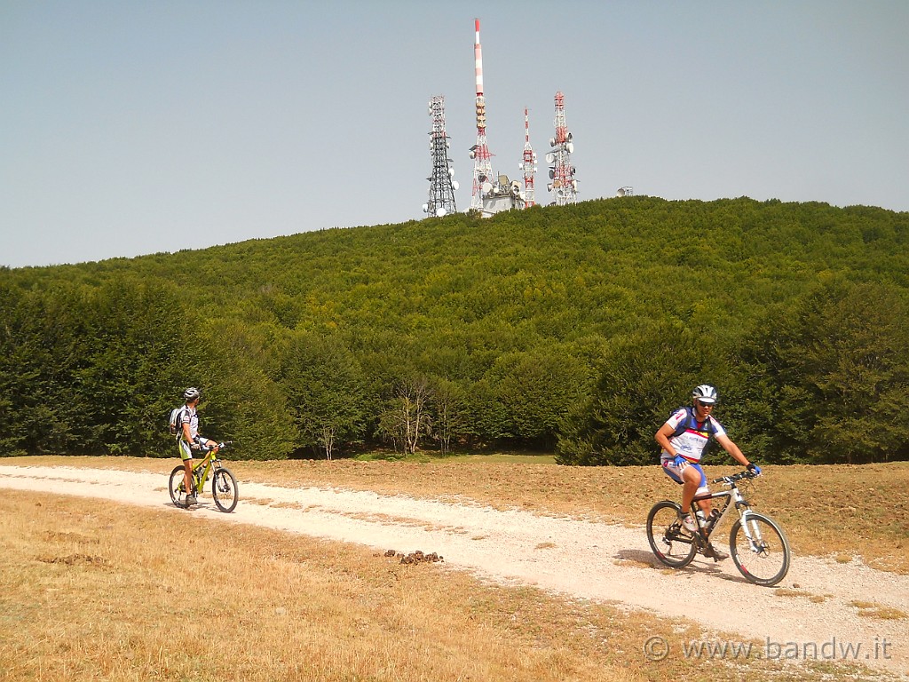 DSCN5674.JPG - Il maestoso parco antenne sullo sfondo