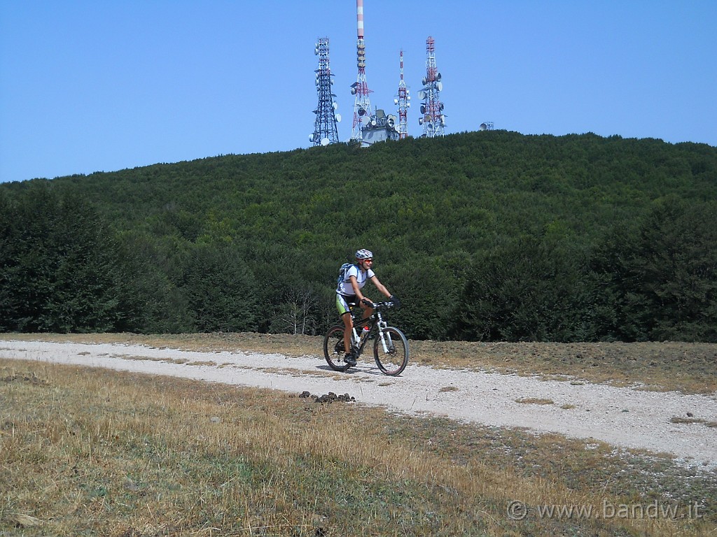 DSCN5675.JPG - Il maestoso parco antenne sullo sfondo