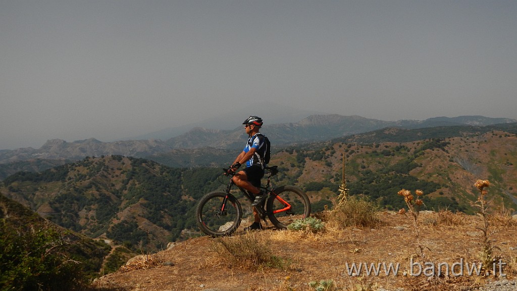 DSCN6616.JPG - Peloritani - Mandanici-Posto Leoni-Pizzo cipolla