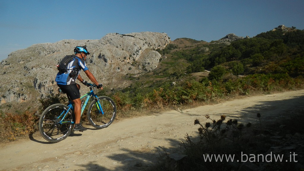 DSCN9013.JPG - Rocche del Crasto