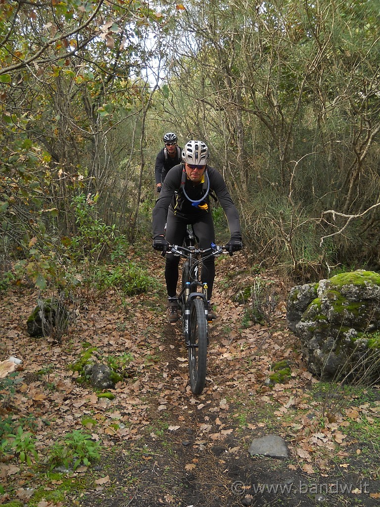 DSCN2558.jpg - Dopo un pò incontro due simpatici forumisti di MTB-Forum e cioè Francesco.Tazman.....