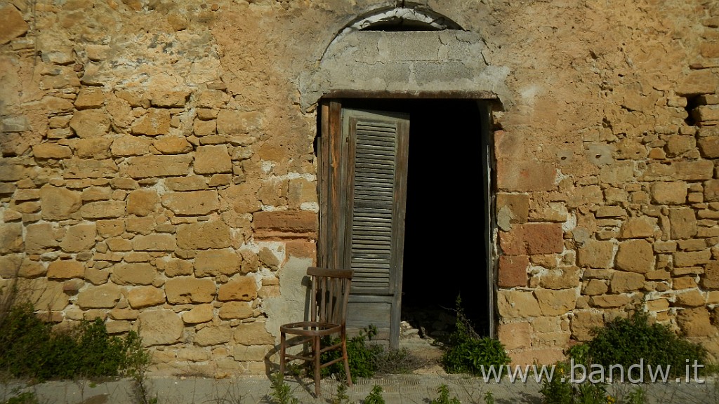 DSCN8722.JPG - valle del belice e terme di Acqua Pia