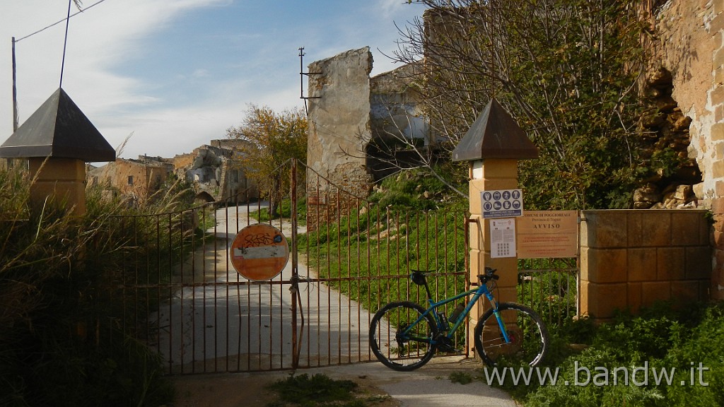 DSCN8730.JPG - valle del belice e terme di Acqua Pia