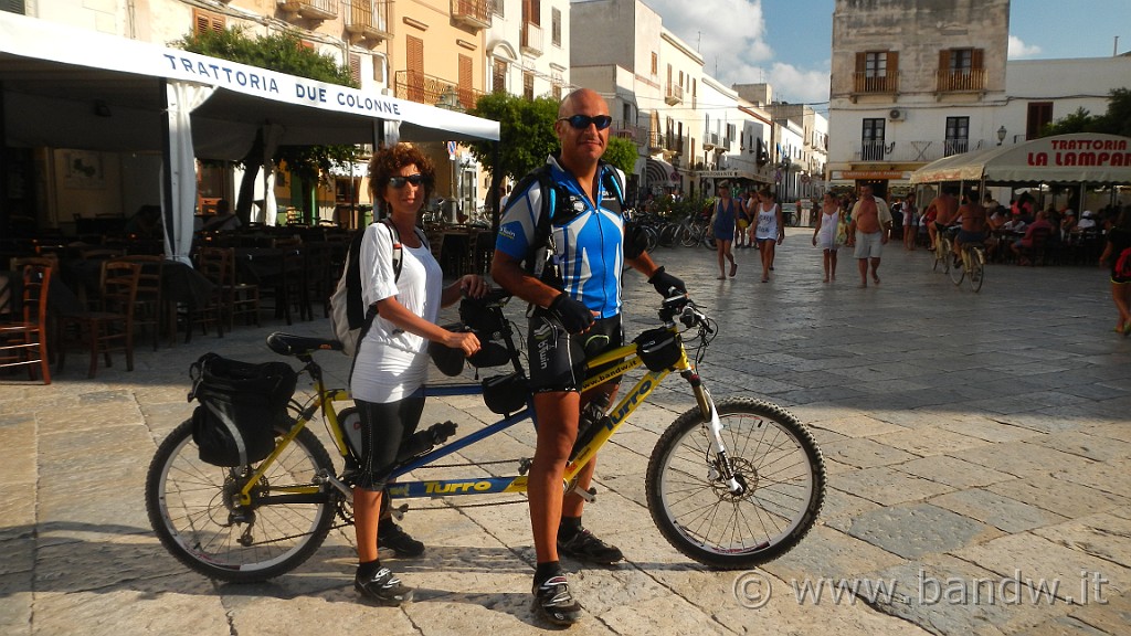 DSCN9362.JPG - Un giro in centro