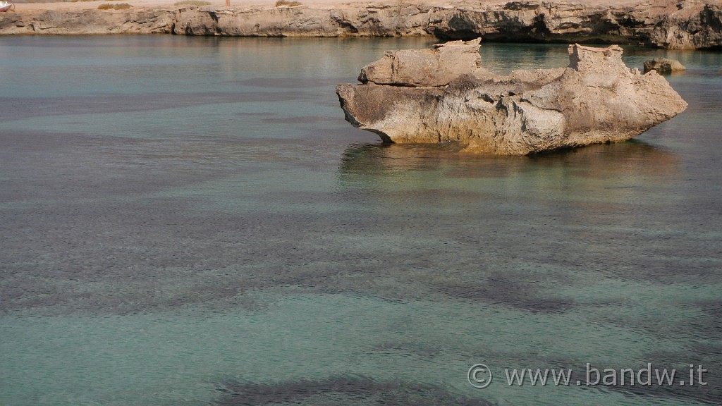 DSCN9374.JPG - La costa di Grotta Perciata