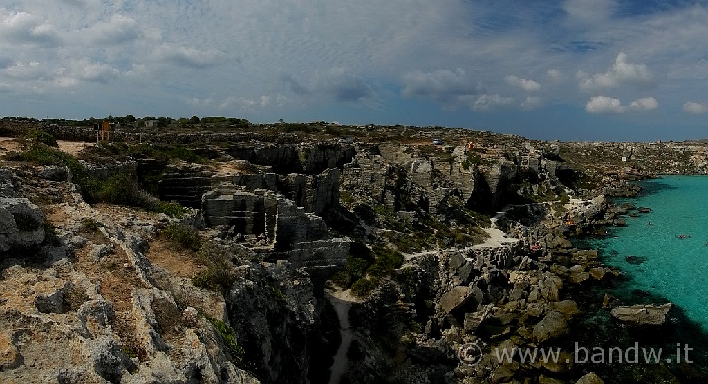 DSCN9430.jpg - La costa di Cala Rossa