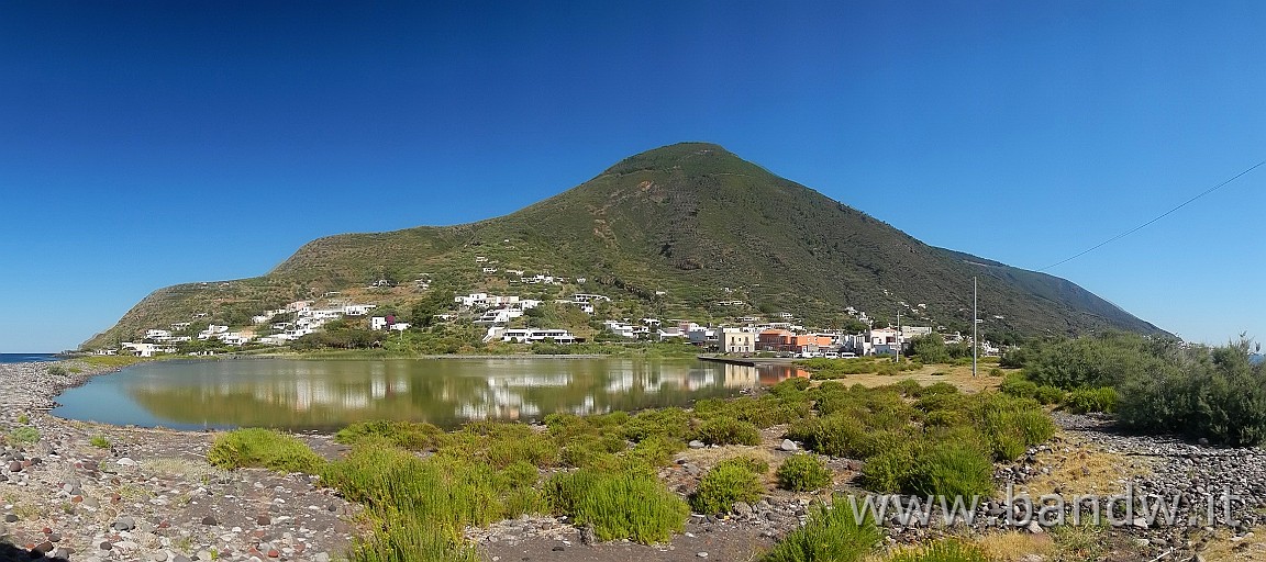 DSCN3577.jpg - Isole Eolie - Salina / La salina di Lingua e Monte Fossa delle Felci