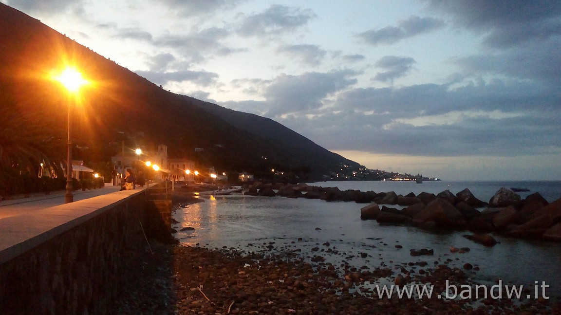 IMG_20150620_205321.jpg - Isole Eolie - Salina / Santa Marina di Salina al tramonto