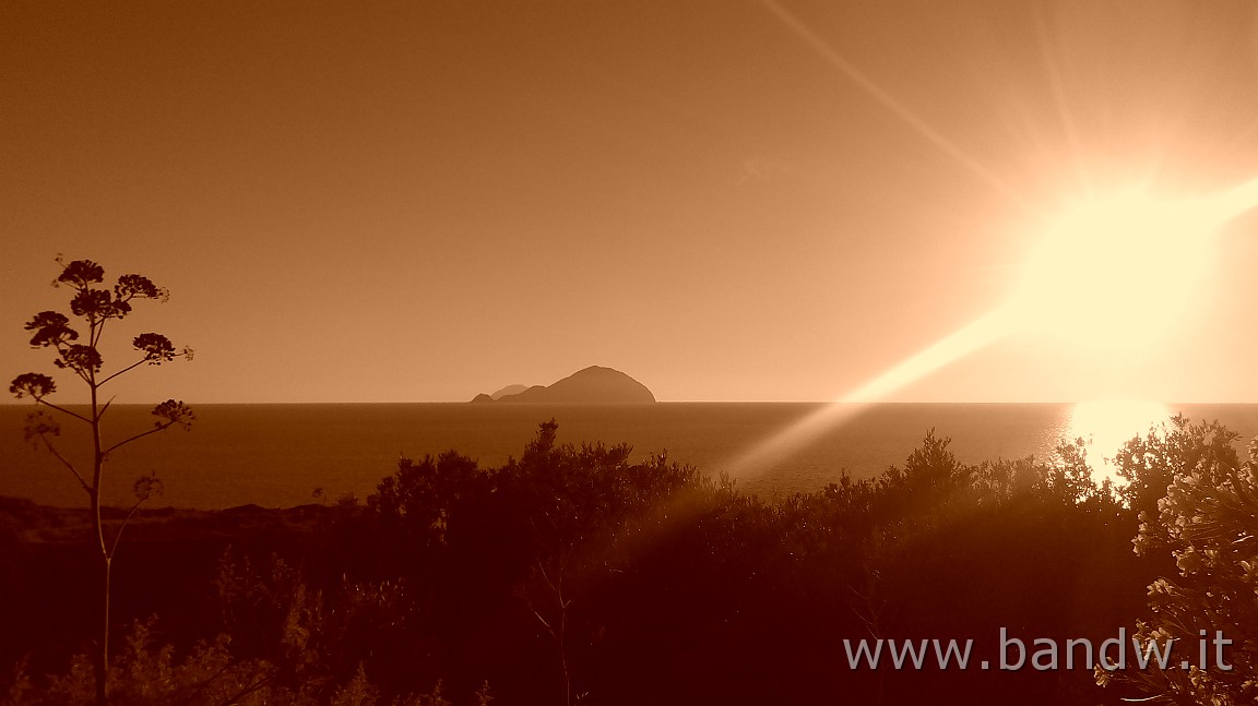 IMG_20150622_194617.jpg - Isole Eolie - Salina / Tramonto