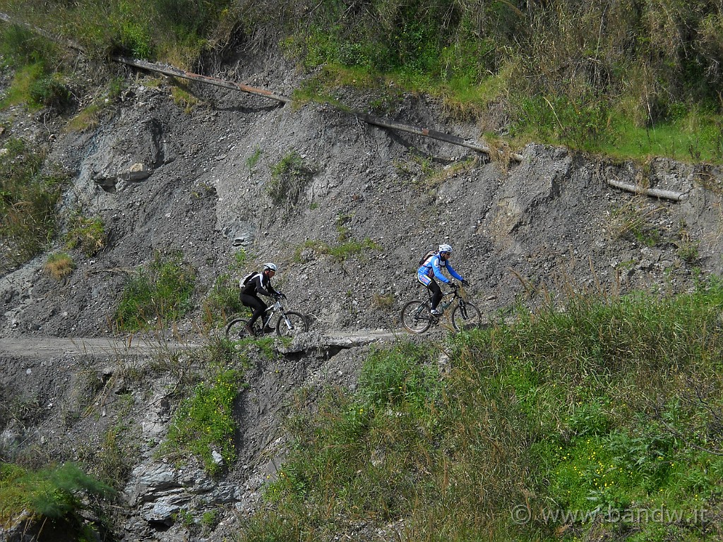 DSCN3934.JPG - Bikers in action