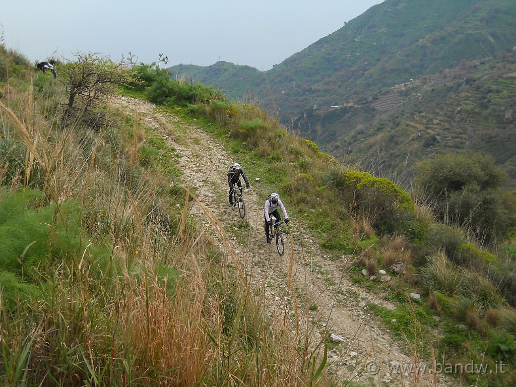 DSCN3778.JPG - Bellissimi tornanti tecnici