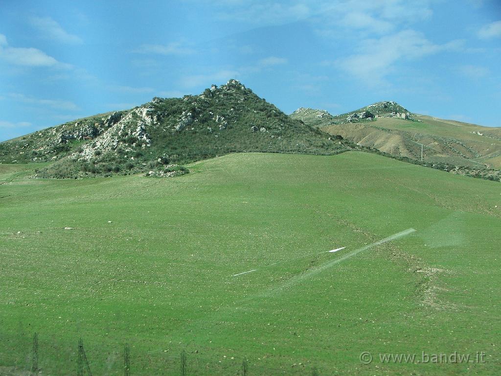 Capodanno in camper (105).JPG - Il paesaggio lungo la A18