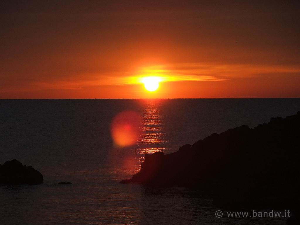 Capodanno in camper (293).JPG - L'alba su Giardini Naxos