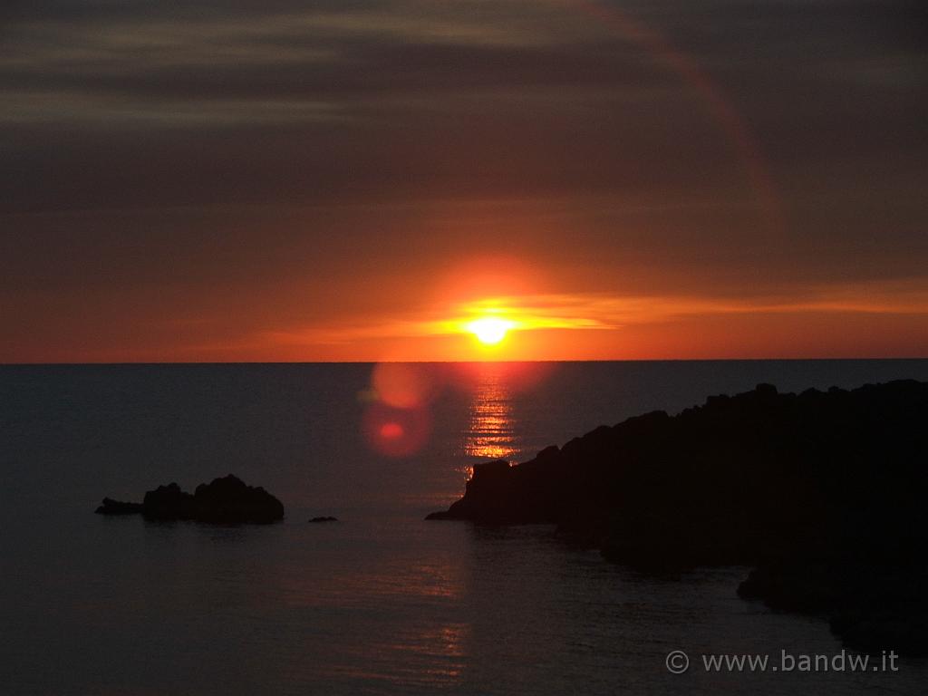 Capodanno in camper (295).JPG - L'alba su Giardini Naxos