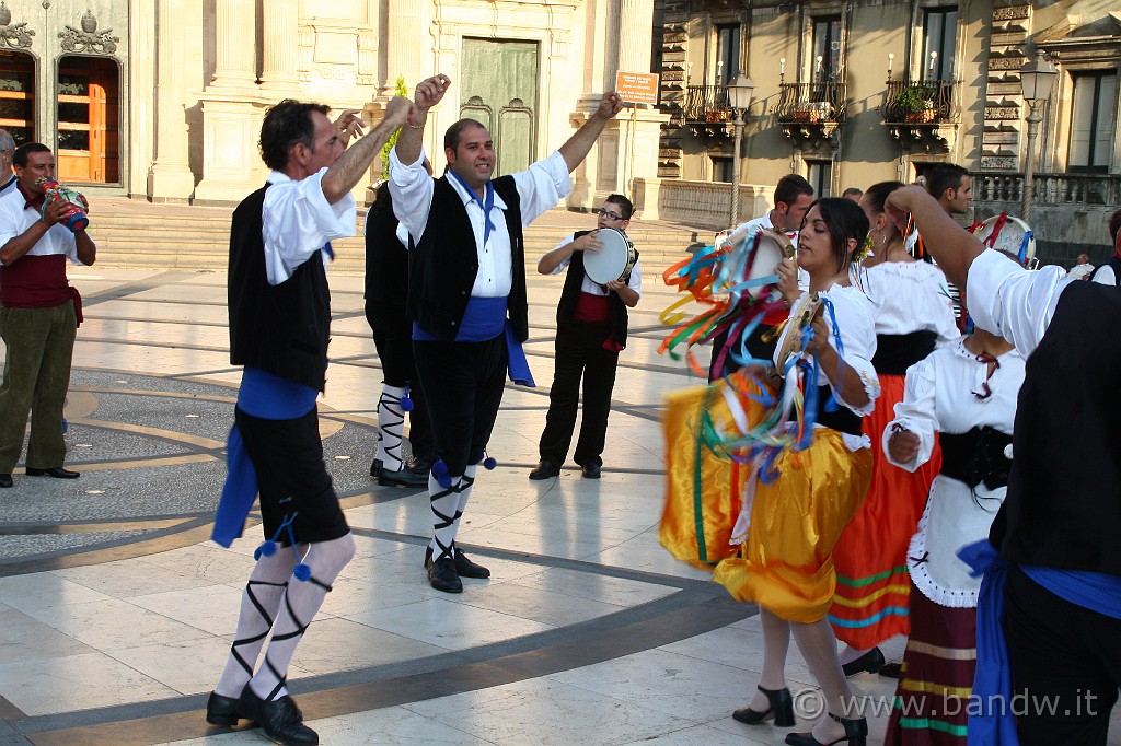 Carnevale_Acireale_Estate_2009_020.JPG - Gruppi folkloristici con costumi tipici Siciliani - Ballate di Tarantelle Siciliane