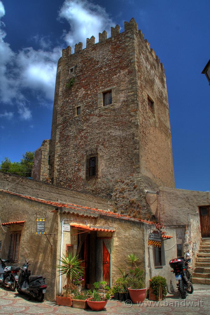 Castello di Brolo_056.JPG