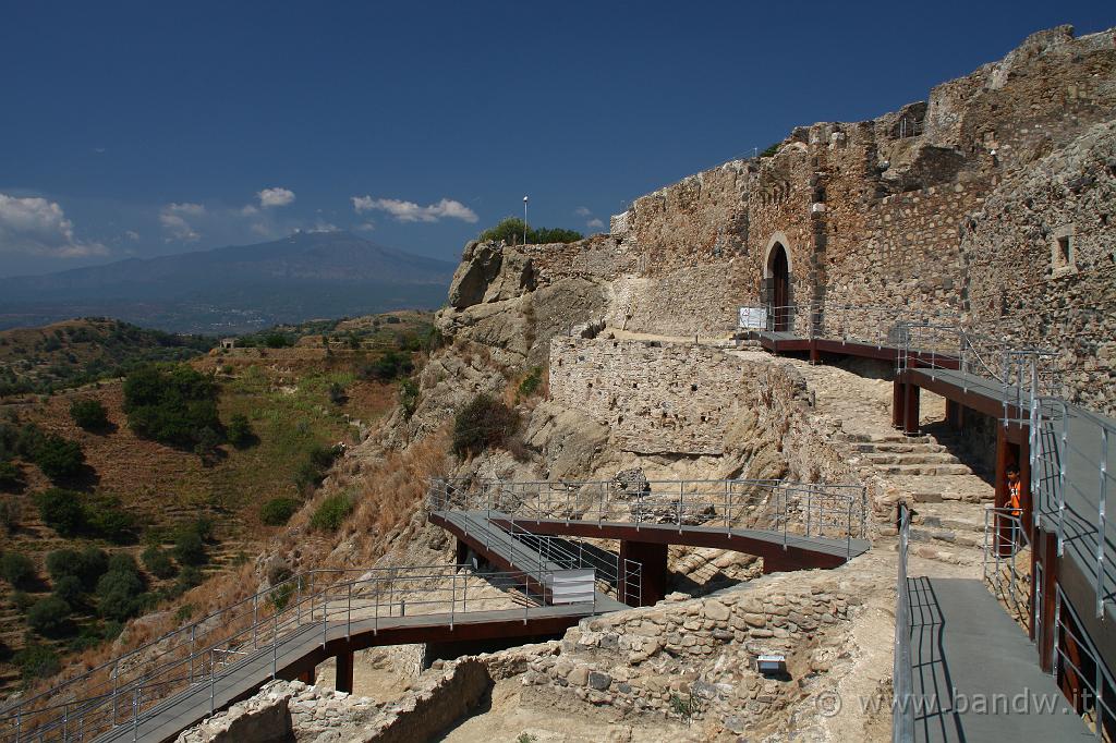 Castello di Calatabiano_095.JPG - L'esterno del Castello