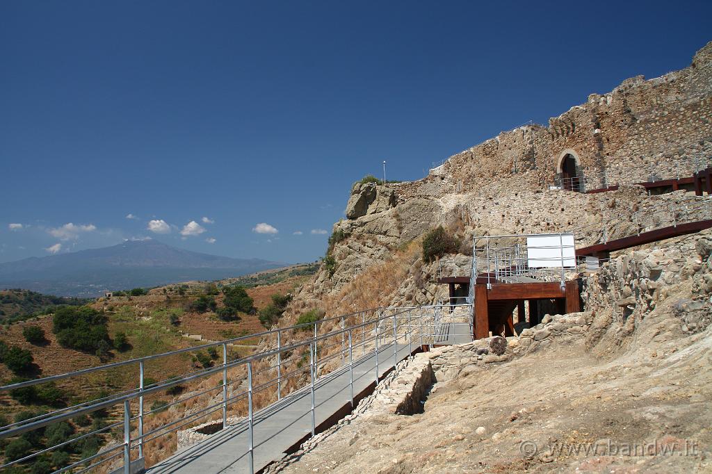 Castello di Calatabiano_105.JPG - L'esterno del Castello