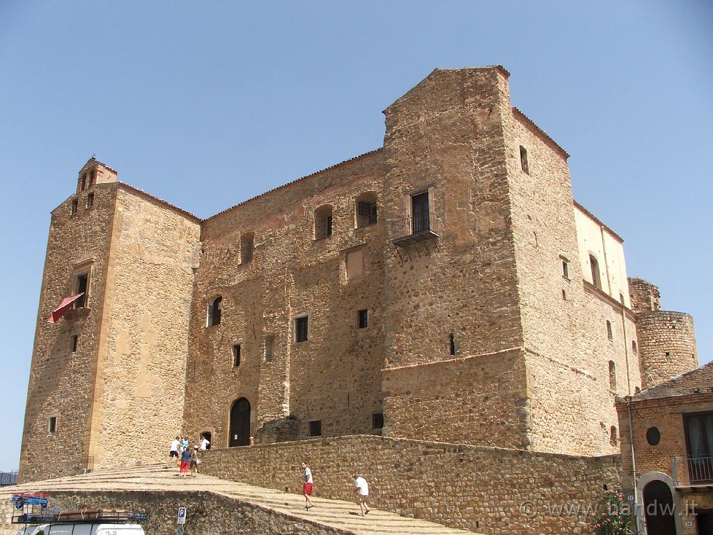 Castello di Castelbuono_001.JPG