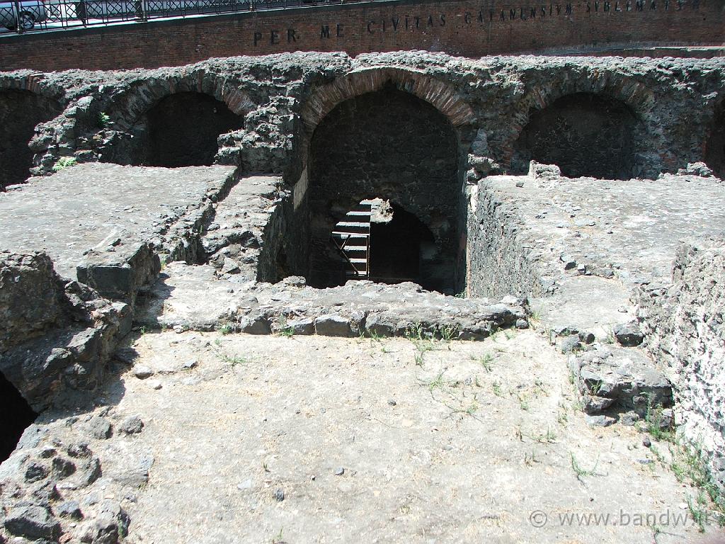 Anfiteatro_Romano_007.JPG - Scavi dell'anfiteatro Romano