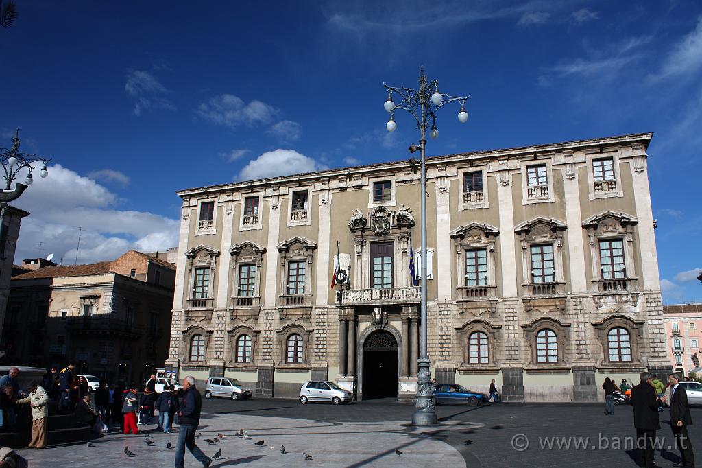 Palazzi Catania_018.JPG - Piazza Duomo - Palazzo delgi Elefanti