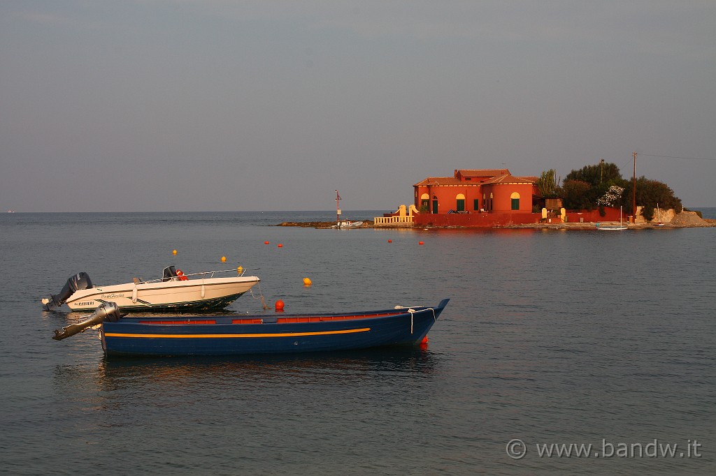 Marzamemi_051.JPG - Marzamemi - L'isolotto adiacente il borgo