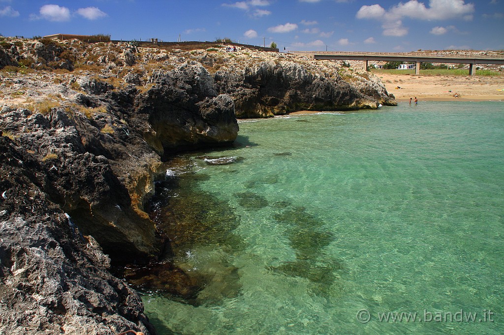 Marzamemi_065.JPG - Il mare nei pressi della Grotta di Calafarina