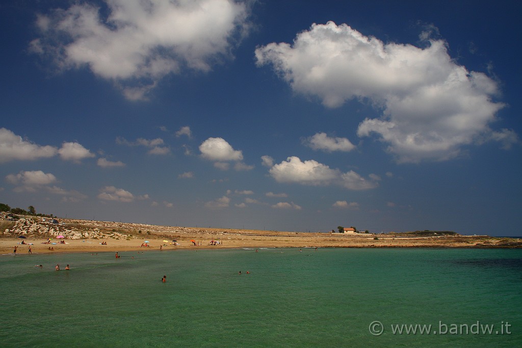 Marzamemi_066.JPG - Il mare e la spiaggia nei pressi della Grotta di Calafarina