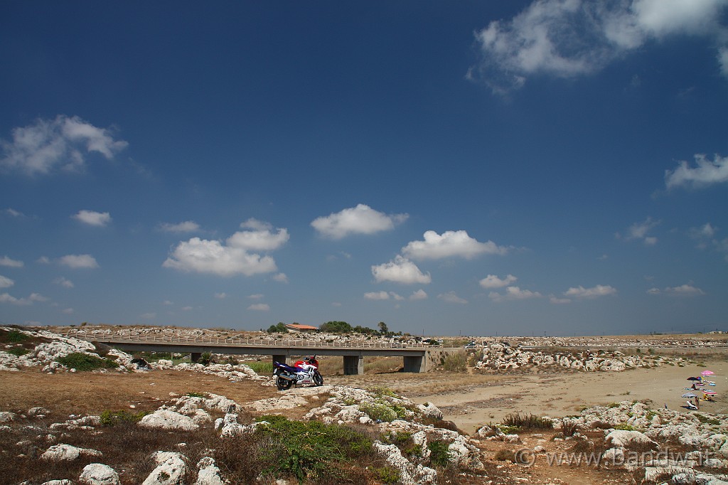 Marzamemi_070.JPG - Nei pressi della Grotta di Calafarina