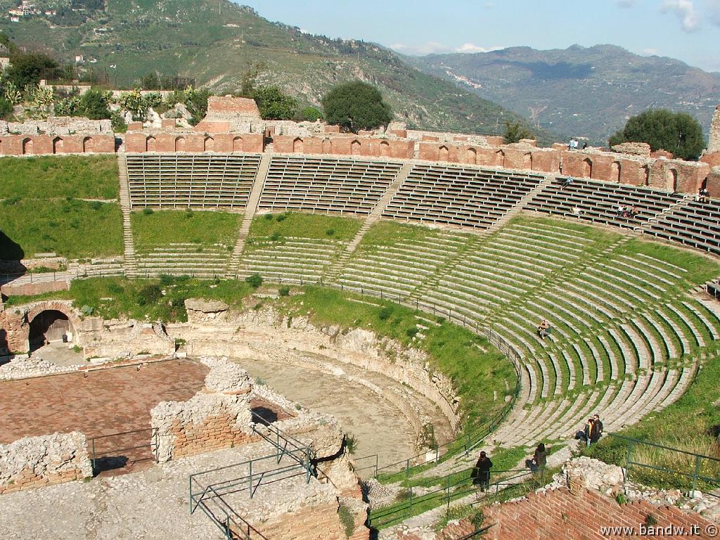 Teatro_Greco_di_Taormina(106).JPG