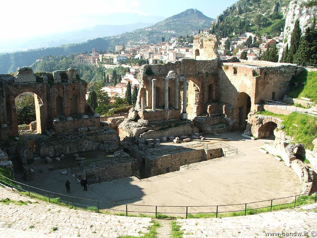 Teatro_Greco_di_Taormina(111).JPG