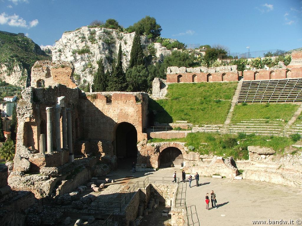 Teatro_Greco_di_Taormina(118).JPG