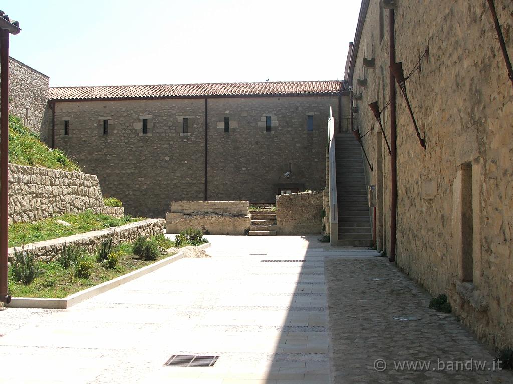 Castello di Montalbano Elicona_008.JPG