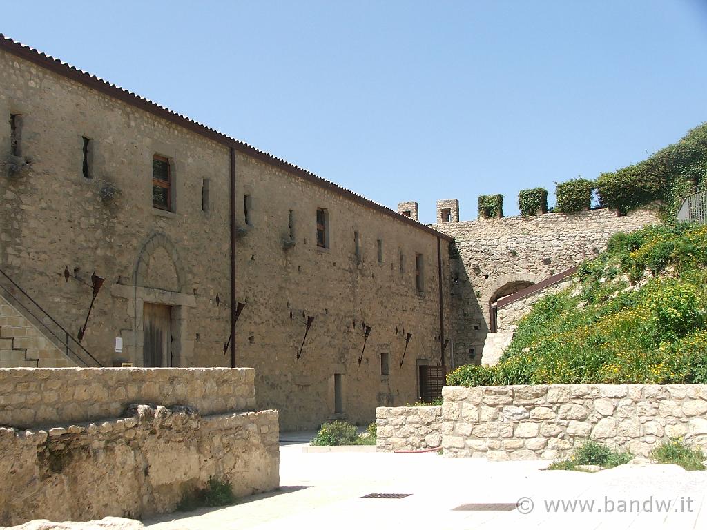 Castello di Montalbano Elicona_028.JPG