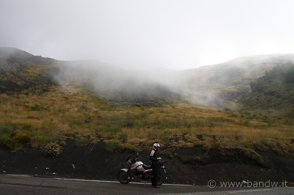 2KLEsullEtna2_027.JPG - Arriviamo sul versante sud dell'Etna