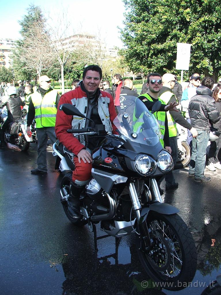 4MotoradunoCarricoforte(111).JPG - Leo prova la sella della Stelvio