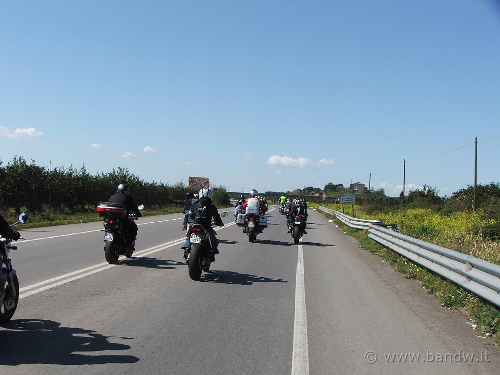 4MotoradunoCarricoforte(141).JPG - Verso Ramacca percorrendo la SS417 ovvero la Catania - Gela