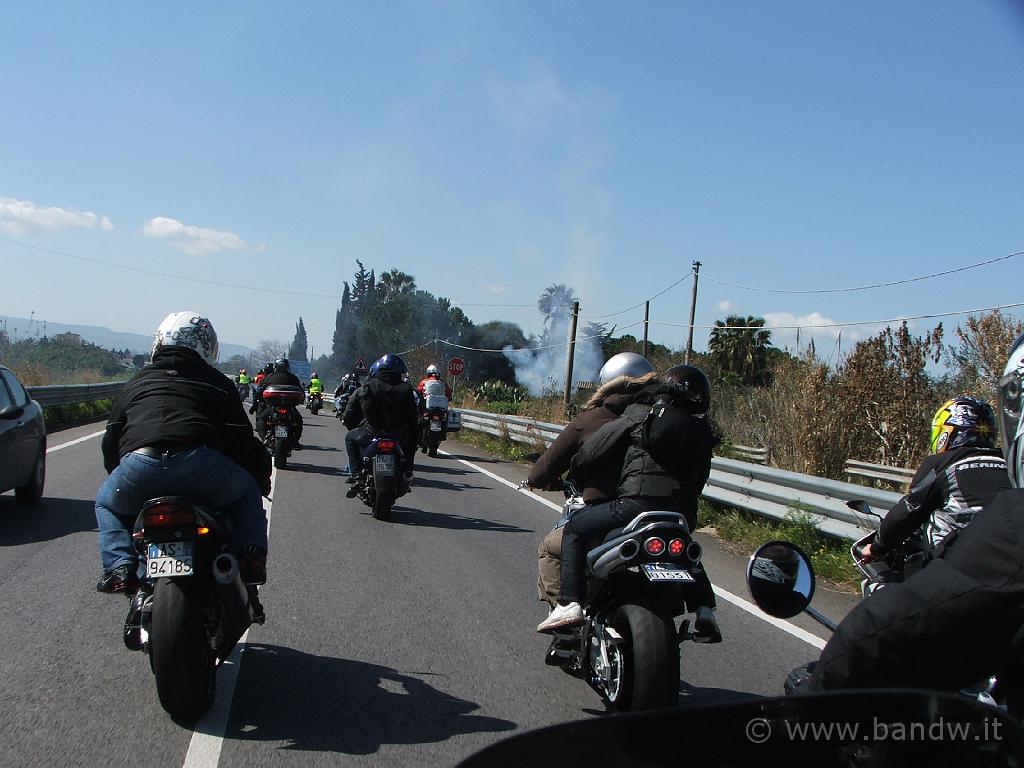 4MotoradunoCarricoforte(142).JPG - Verso Ramacca percorrendo la SS417 ovvero la Catania - Gela