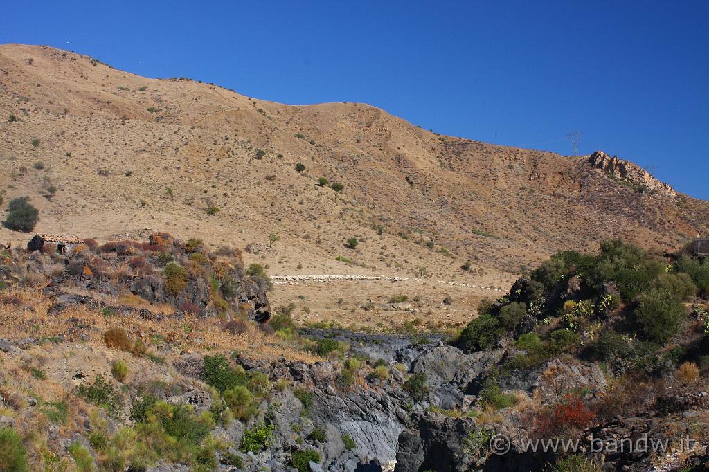 Adrano_e_Troina_012.JPG - Adrano (CT) - Paesaggio alle spalle del Ponte dei Saraceni