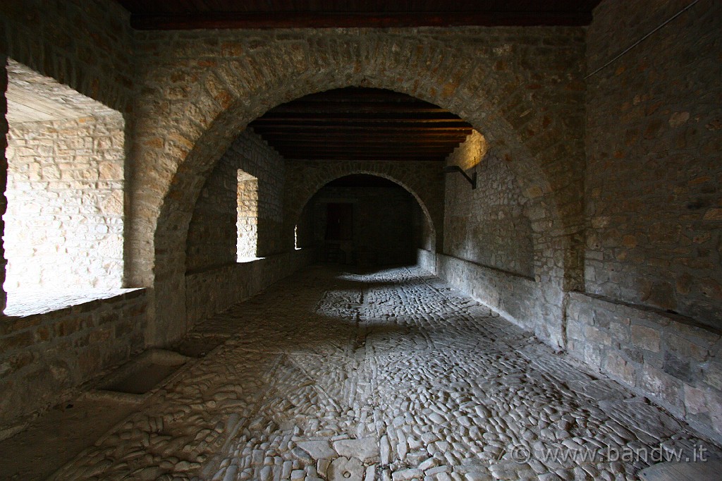 Caccamo_e_dintorni_052.JPG - Le stalle del Castello di Caccamo