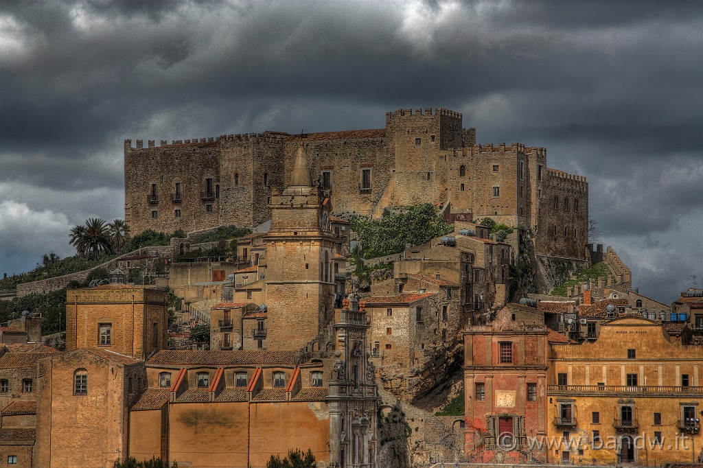 Caccamo_e_dintorni_066.jpg - Un zoomata sul castello visto da Sud